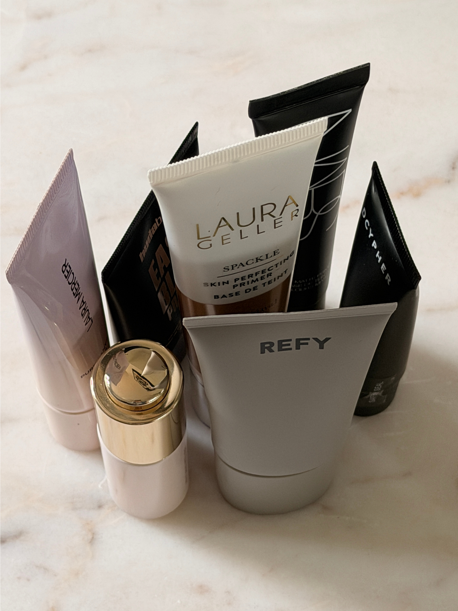 A selection of the best blurring primers