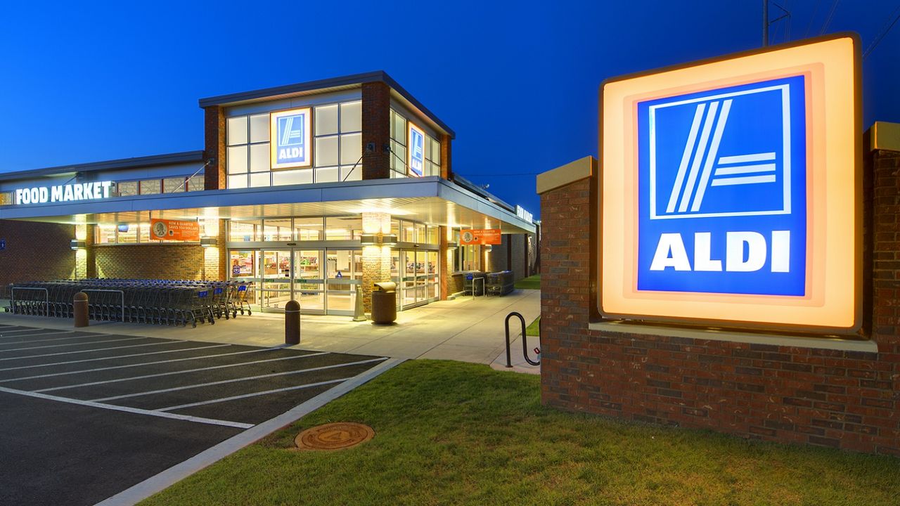 An Aldi supermarket at night.