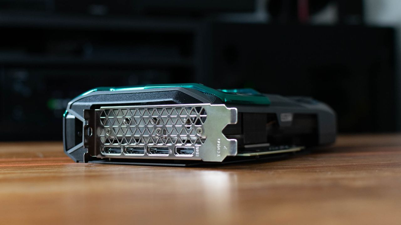 Zotac GeForce RTX 3070 AMP Holo ports