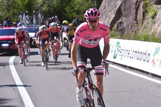 Tom Dumoulin puts in an attack of his own