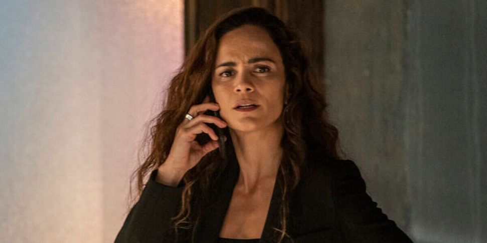 Queen Of The South Star Alice Braga Explains Teresa's New Challenges As ...