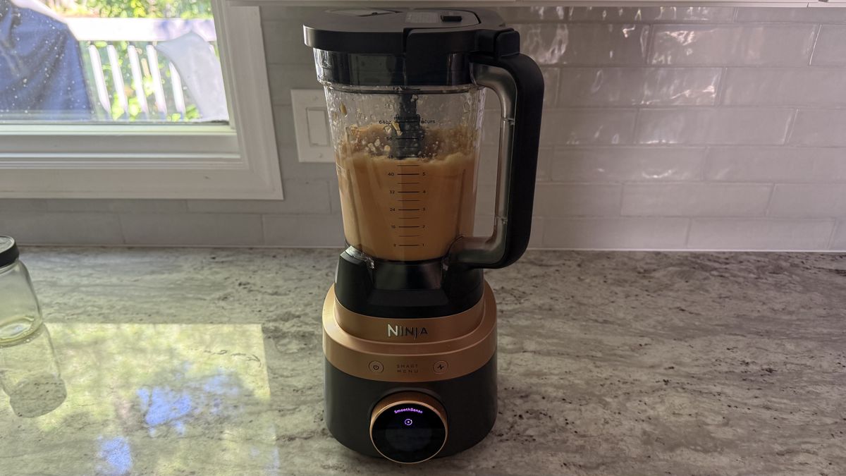 Ninja CrushBOSS blender in action