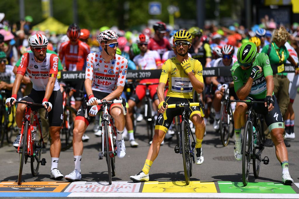 The start of stage 10