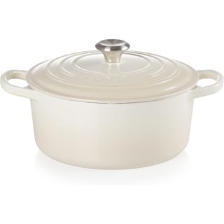 Le Creuset Enameled Cast Iron Signature Round Dutch Oven