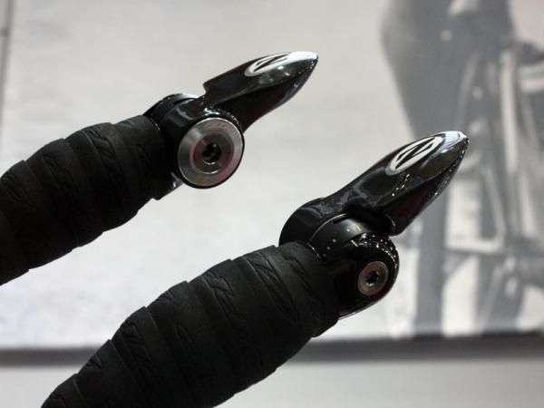 The new Zipp RZR bar-end shifters feature SRAM's return-to-center internals so the aero-shaped levers are always pointed straight ahead for optimal aerodynamics.