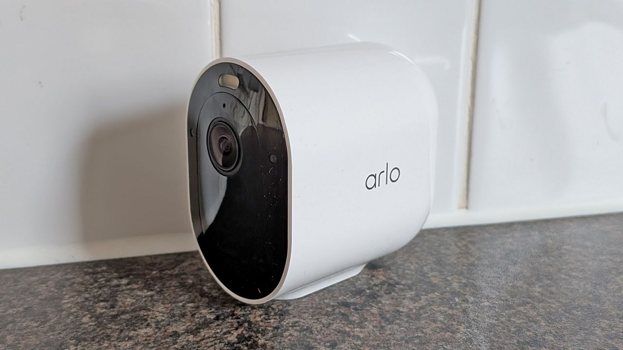 Arlo Pro 6