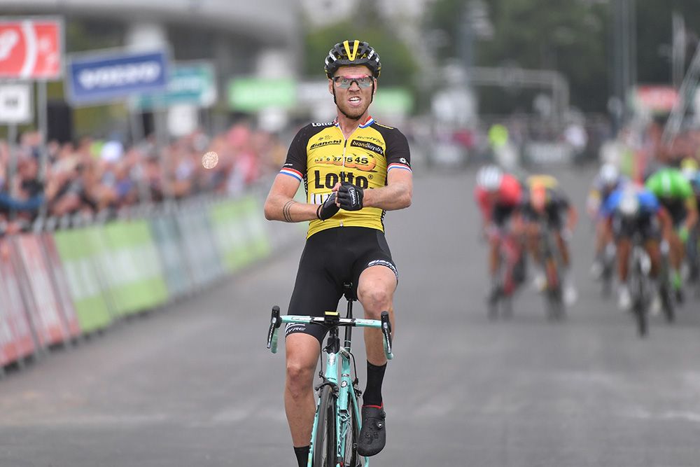 Lars Boom (LottoNL-Jumbo) made a solo attack with two kilometres to go
