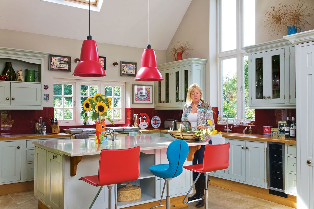 contempoyrary kitchen in cottage by real homes