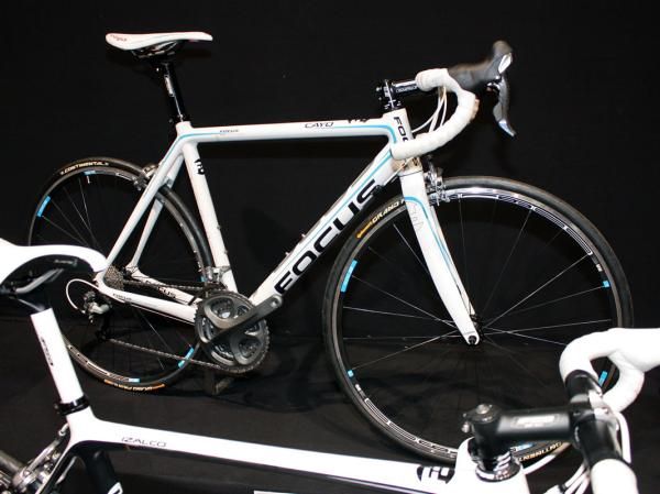 Focus's Cayo 1.0 is set to again be among the company's best sellers, offering a lightweight carbon frame (the same as the previous-generation Izalco) and quality build kit at a reasonable price.