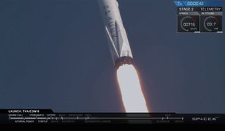 SpaceX Falcon 9 Engines Blazing