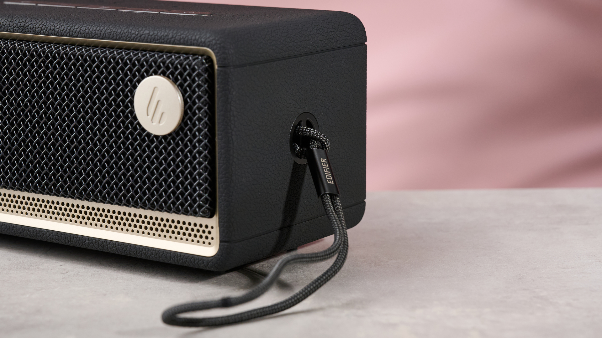 Carry strap attached to the Edifier ES60