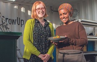 London is tonight’s foodie destination as Nadiya does a brilliant job of squeezing so much into just half an hour (shouldn’t this be an hour long?).