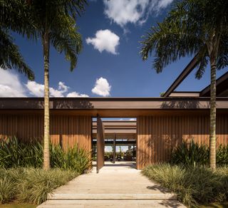 entrance of fernanda marques house in brazil