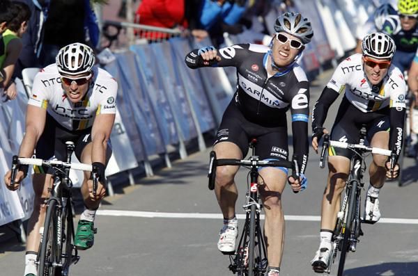 Tyler Farrar (Garmin - Cerv&eacute;lo) outkicked HTC - Highroad teammates John Degenkolb, left, and Leigh Howard, right, for the win.