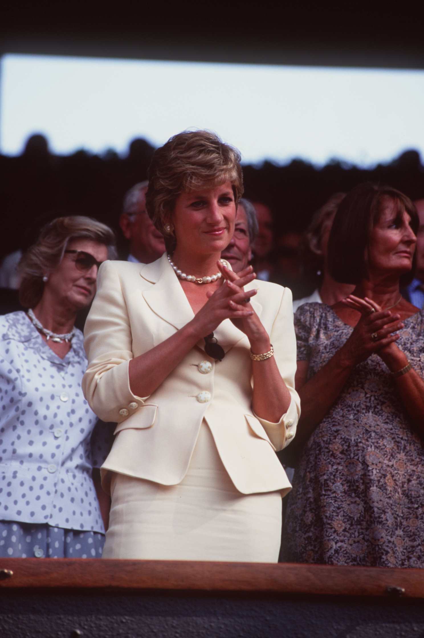9 JUL 1995:  PRINCESS DIANA CLAPS AFTER THE MENS FINAL AT WIMBLEDON. SAMPRAS WON THE MATCH 6-7 (2-7), 6-2, 6-4, 6-2. Mandatory Credit: Clive Mason/ALLSPORT