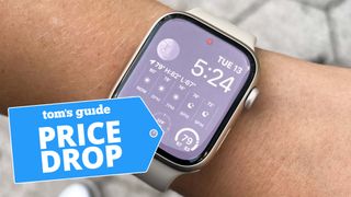 Apple Watch 8 displaying weather forecast