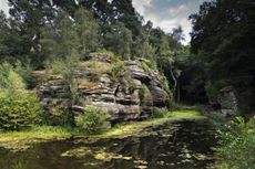 Plumpton Rocks. Plumpton Rocks, Wetherby Road, Harrogate, North Yorkshire. Exterior, drone image, Plumpton Rocks Creek to east of lake. View from south east.