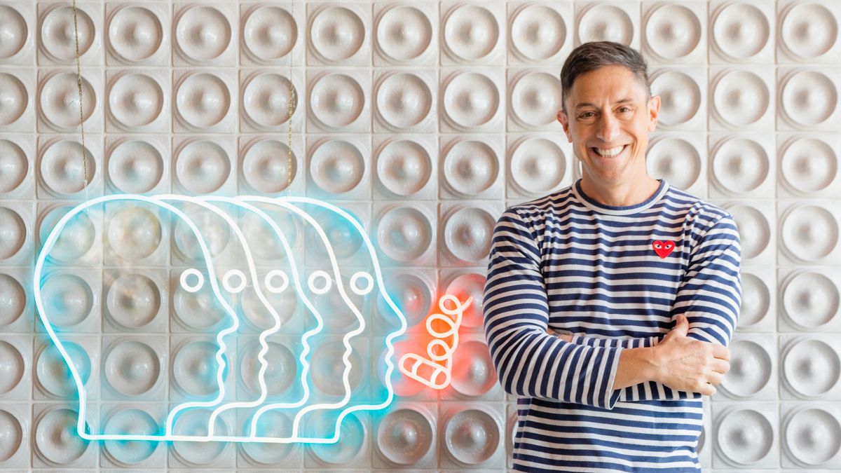 เคล็ดลับการตกแต่งบ้านส่วนตัวของ Jonathan Adler จะเปลี่ยนบ้านของคุณในปี 2022