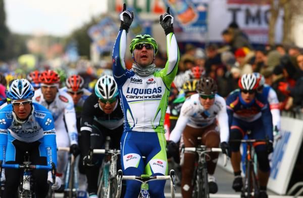 Elia Viviani (Liquigas-Cannondale) was dominant in the sprint.