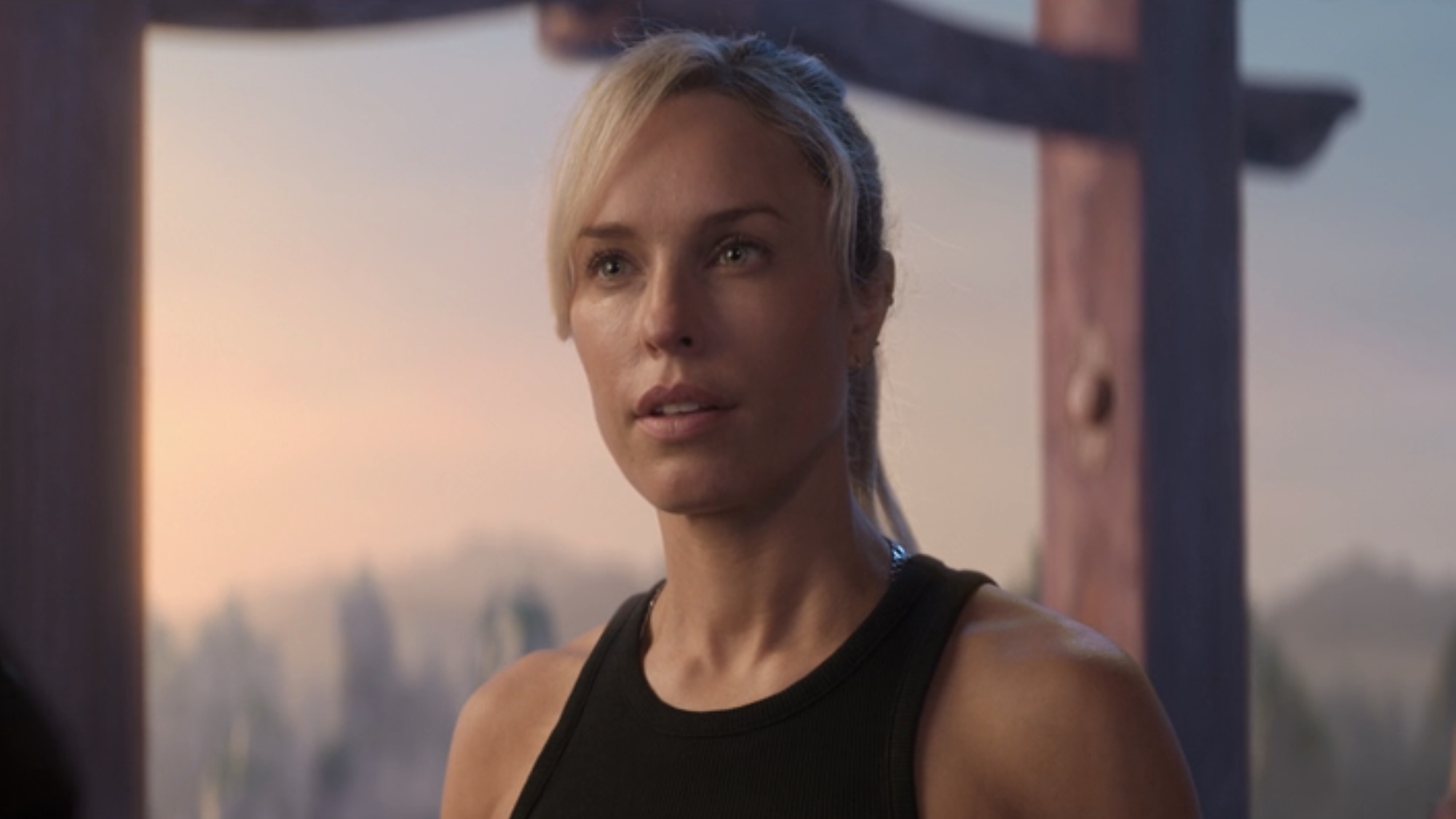 Sonya in Raiden's temple in MK II