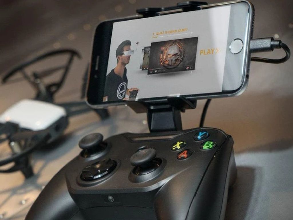 Best Game Controllers for iPhone 2024 iMore
