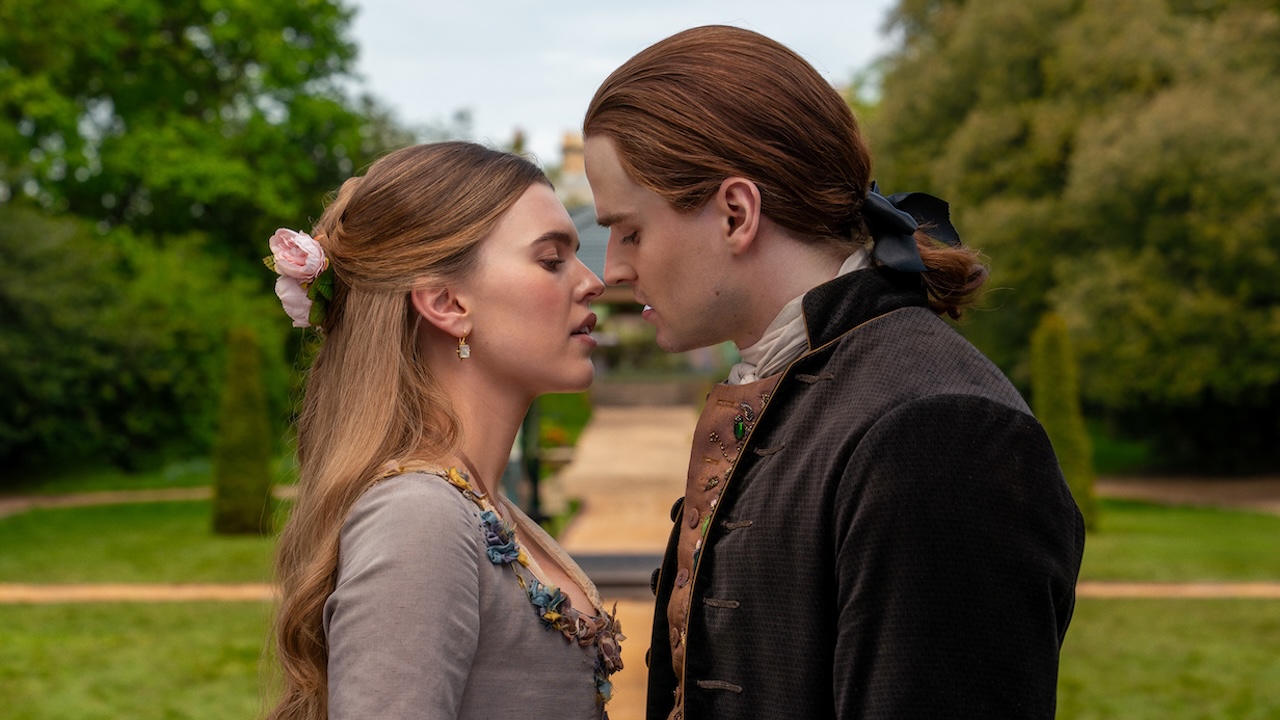 Amaranthus and William almost kissing in Outlander Season 8