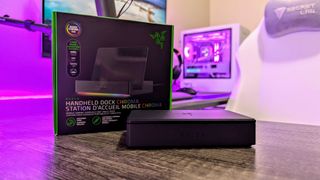 Image of the Razer Handheld Dock Chroma.