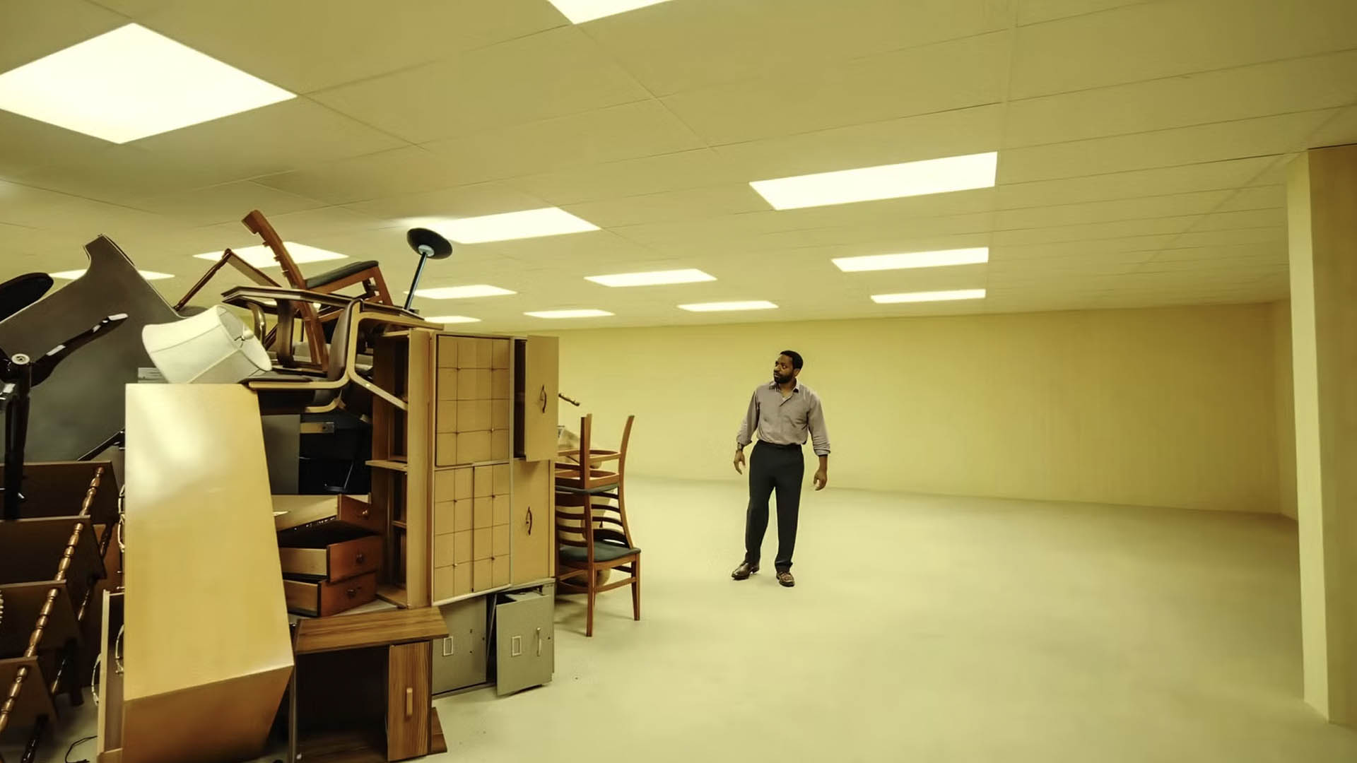 Chiwetel Ejiofor in Backrooms.