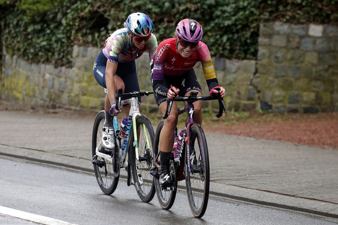 De Brabantse Pijl La Fleche Brabanconne Women 2022 7th Edition SintPietersLeeuw Overijse 1412 km 13042022 Demi Vollering NED Team SD Worx Pauliena Rooijakkers NED Canyon SRAM Racing photo Rafa GomezSprintCyclingAgency2022