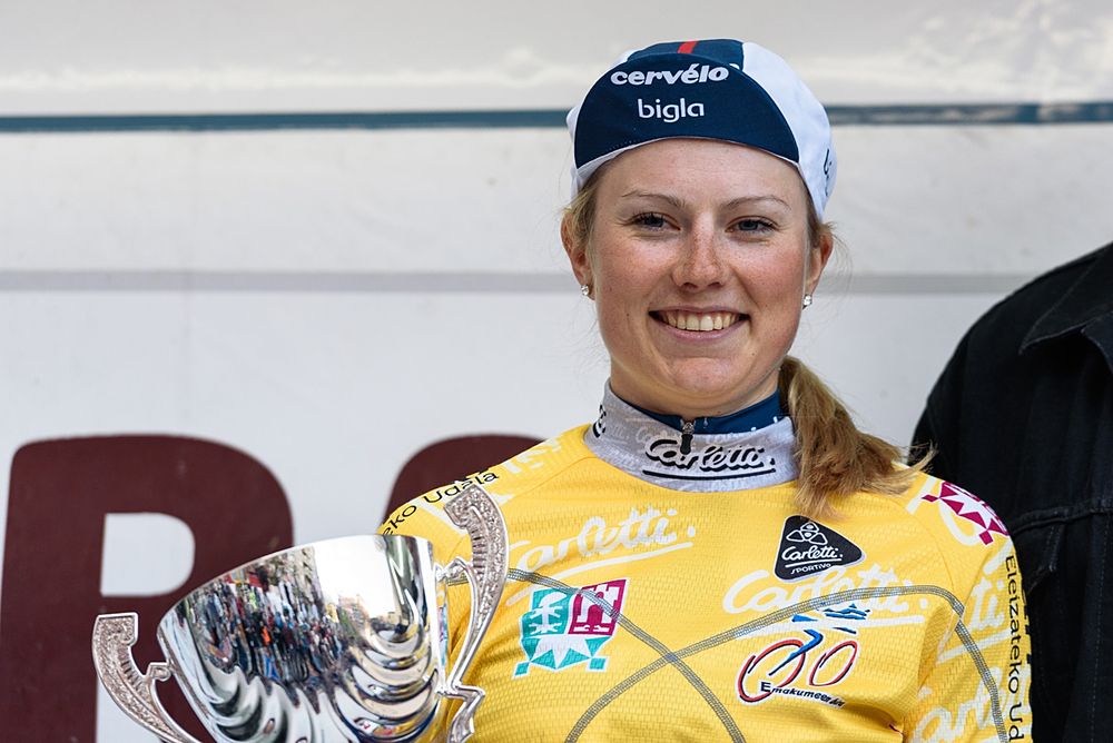 Race leader, Lotta Lepist&ouml; (Cerv&eacute;lo Bigla) Emakumeen Bira 2016 Prologue