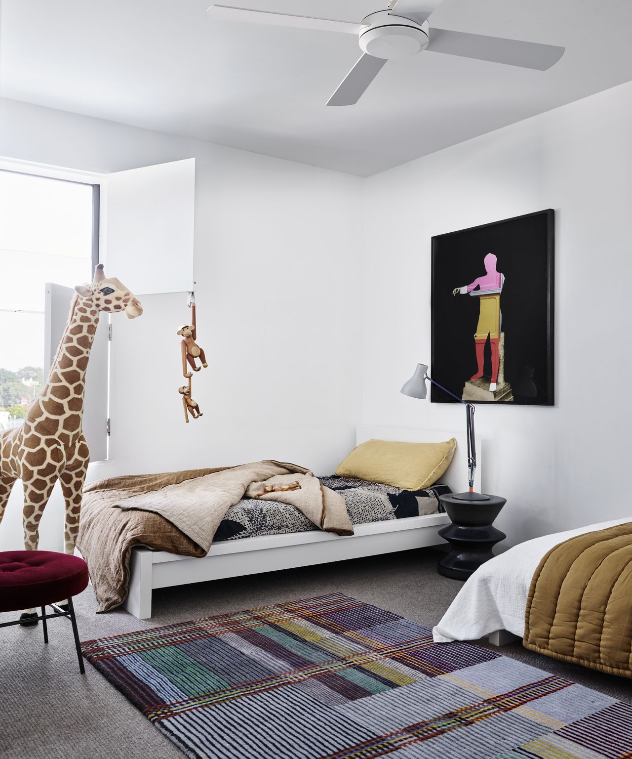 Modern Bondi Beach Home with Natural Materials and Neutral Color Palette
