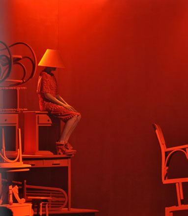 Theatre of the absurd sets the backdrop at Simone Nunes.