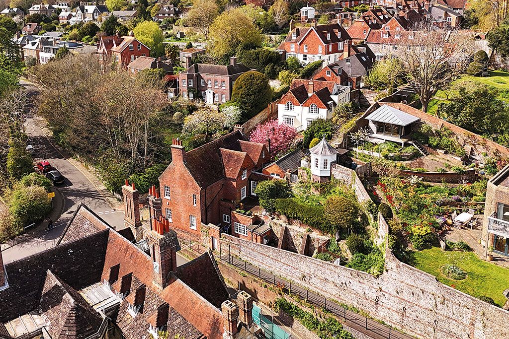 Properties for sale with summer houses: The Caprons, Lewes, East Sussex