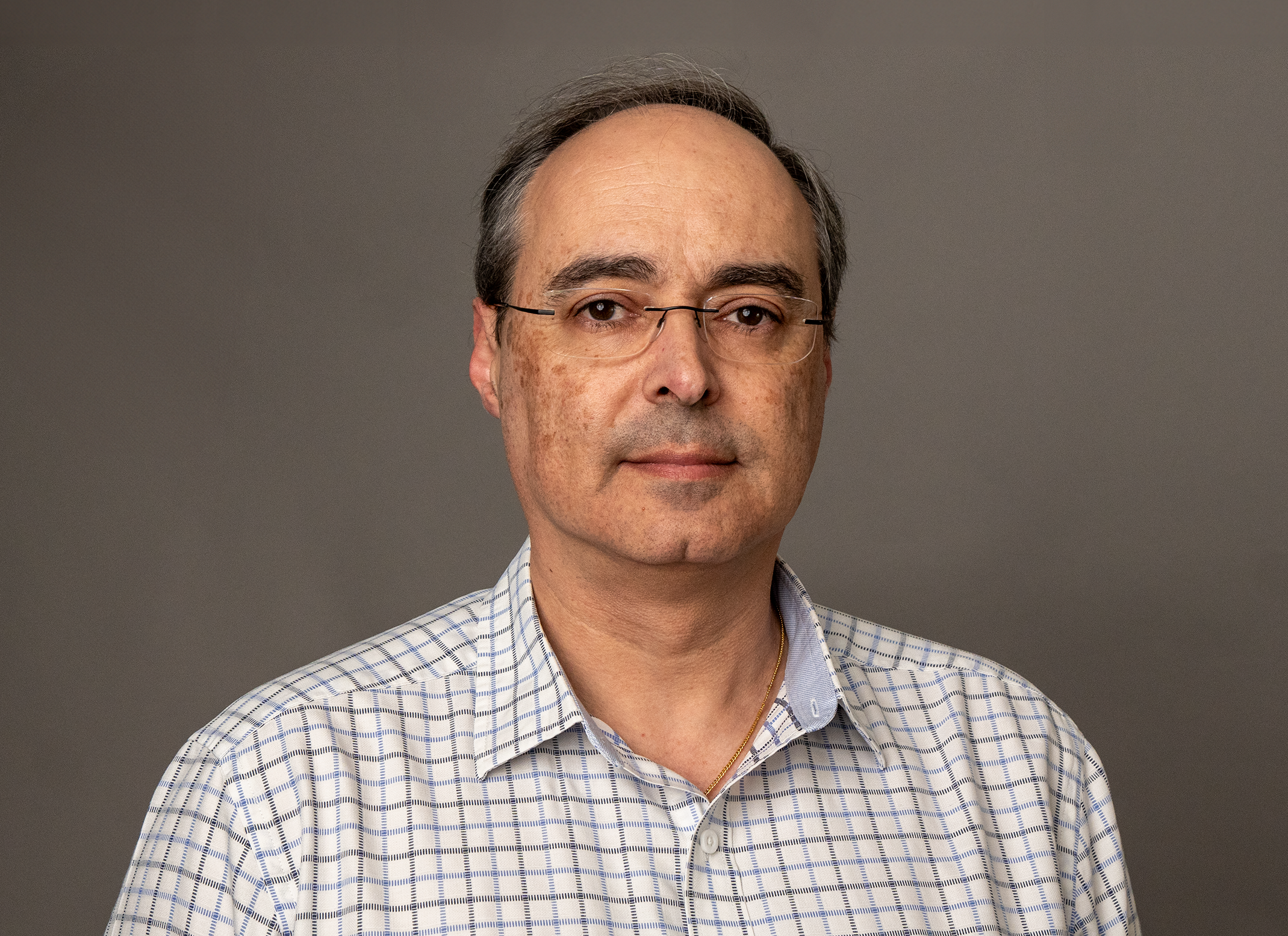 Headshot of Paulo Francisco.