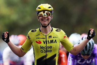 Martina Fidanza wins women's Cadel's Criterium, holds off pursuit of SD Worx duo
