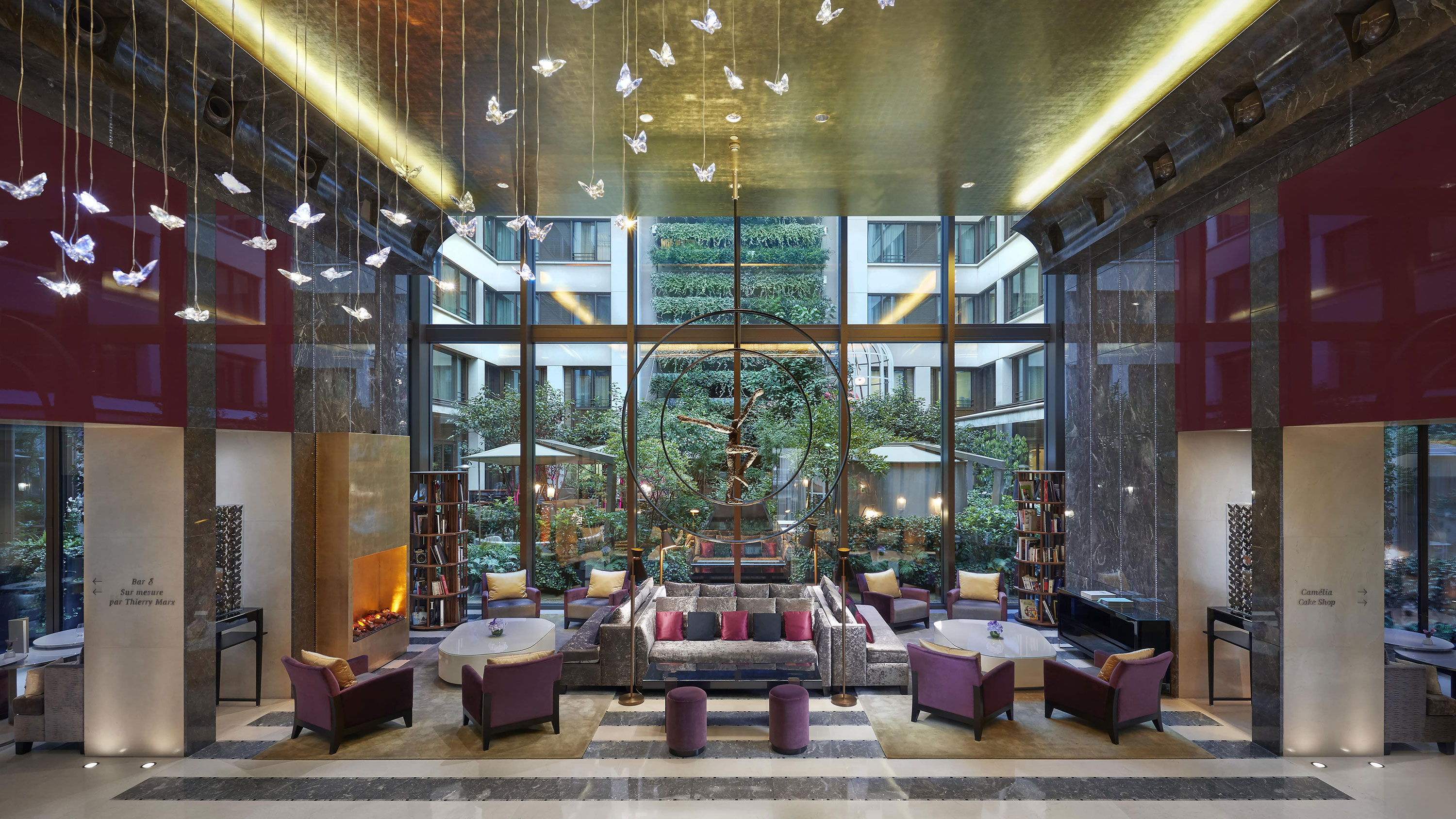 The lobby at Mandarin Oriental, Paris