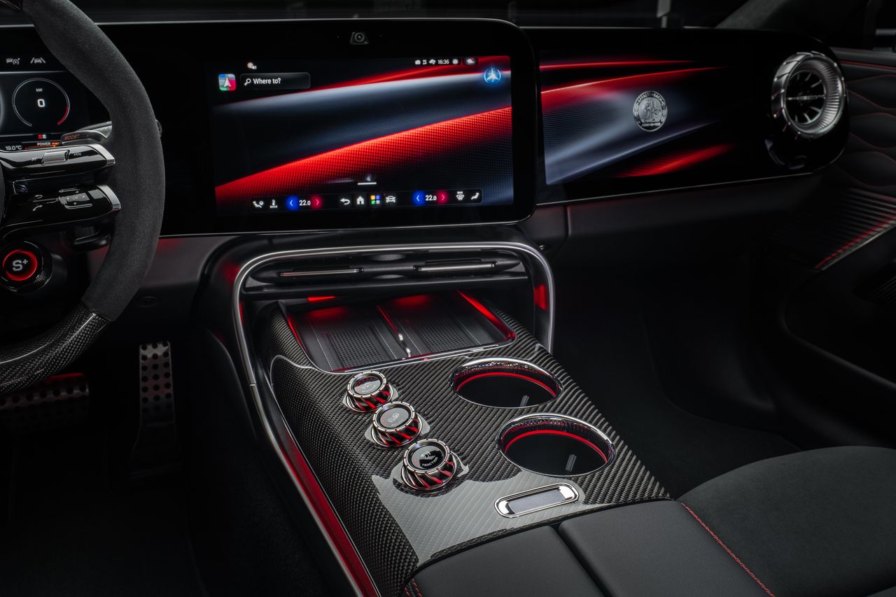Interior details of the GT 4-Door Coup&eacute;