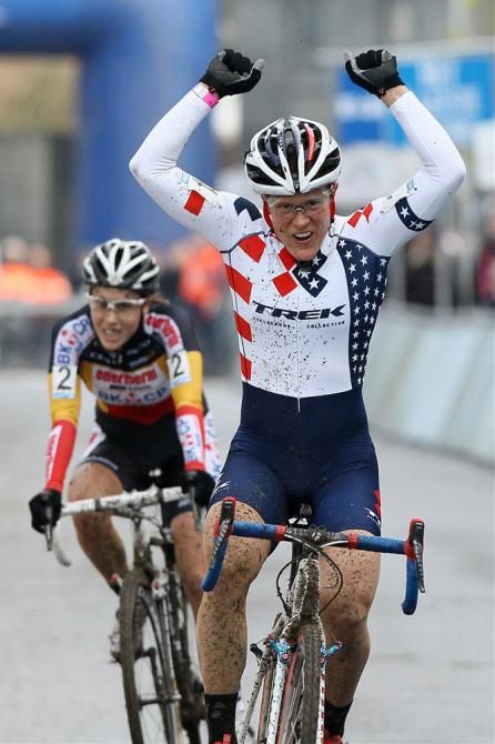 Katie Compton (Trek Cyclocross Collective) won a close race at Druivencross against Sanne Cant (Enertherm-BKCP)