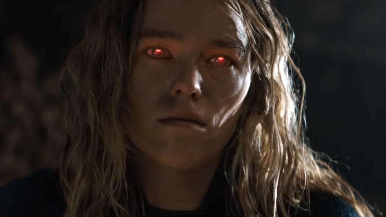 Supergirl's eyes glowing red in the trailer.