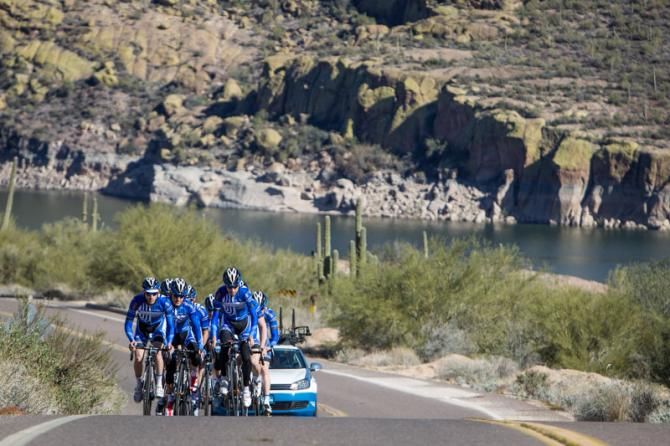 A group climbs up from Bartlett Lake outside of Scottsdale, AZ.