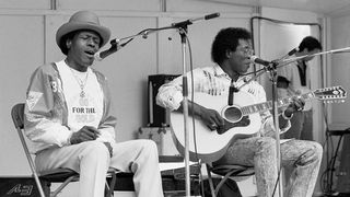 Junior Wells performing with Buddy Guy in 1989