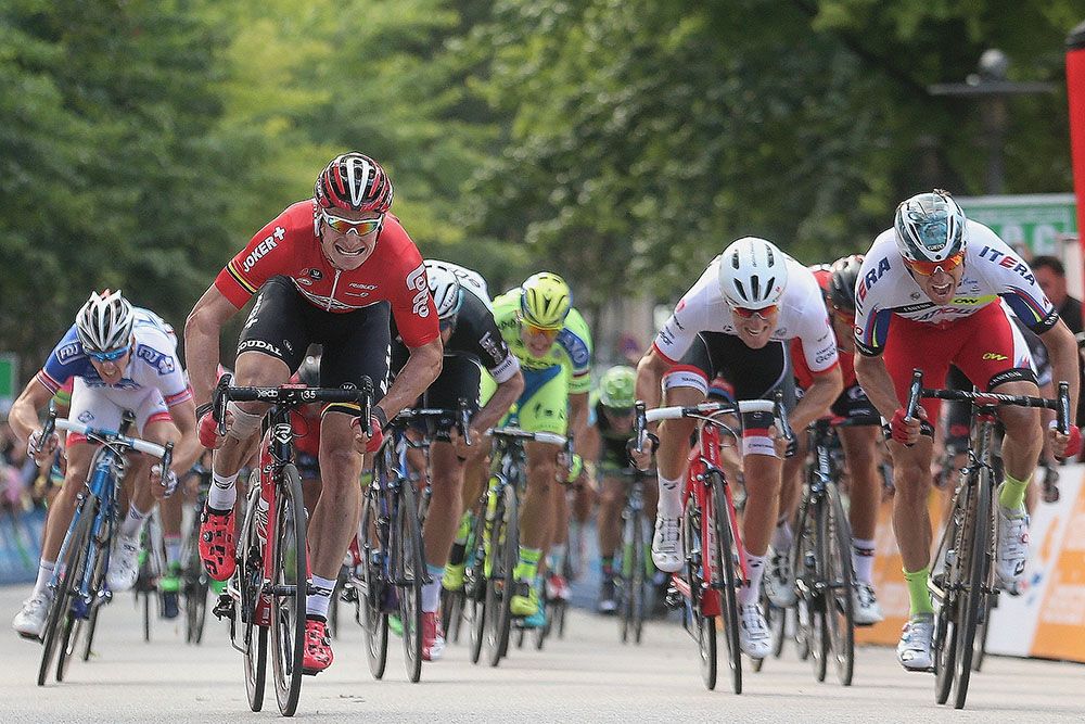 Bunch sprint at Vattenfall Cyclassics