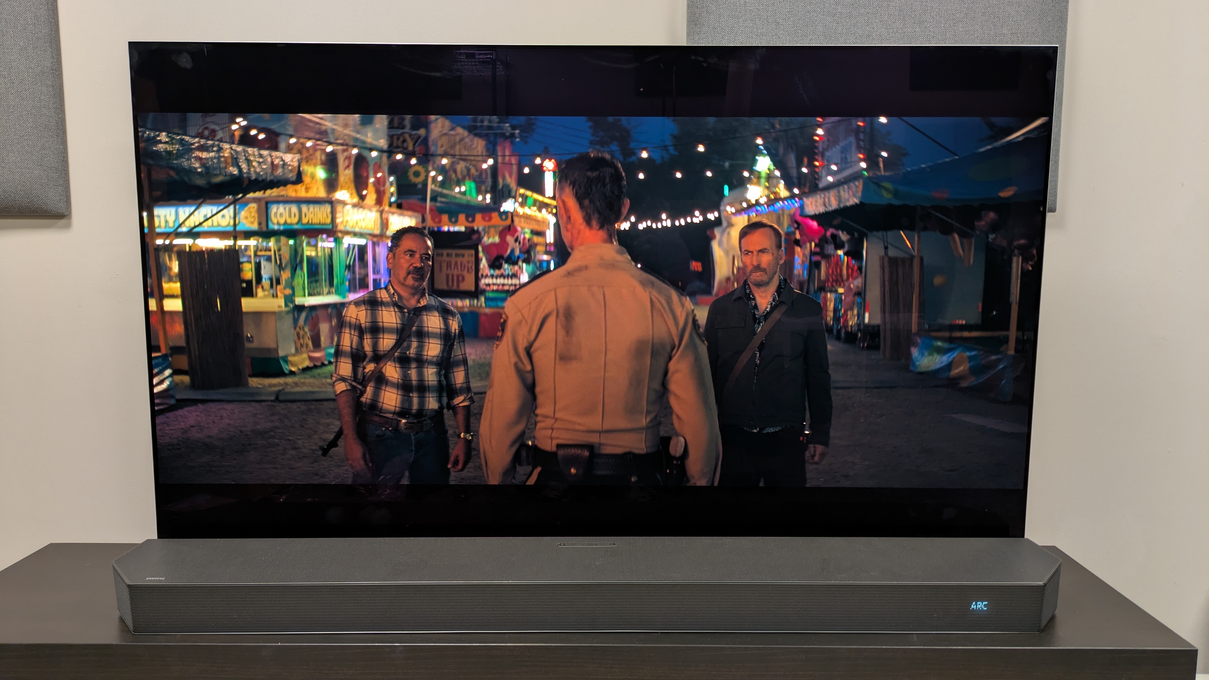 Nobody 2 4K Blu-ray showing Mansell, Ortiz and Abel at the funfair at night on the LG G5 