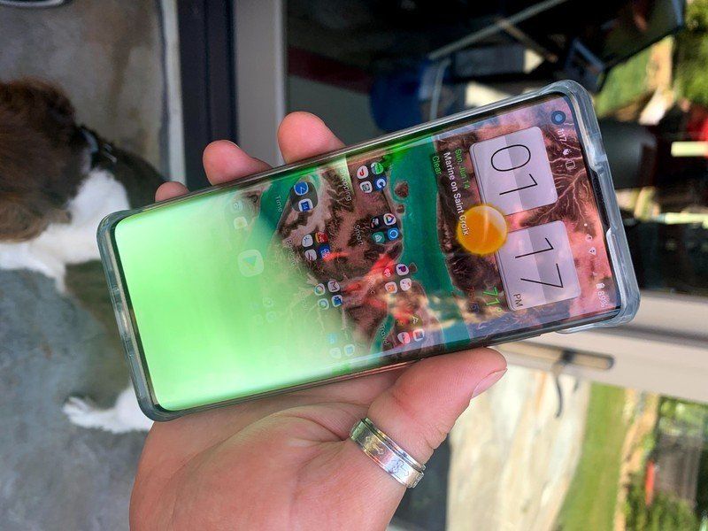 Motorola Edge Plus Display Issue