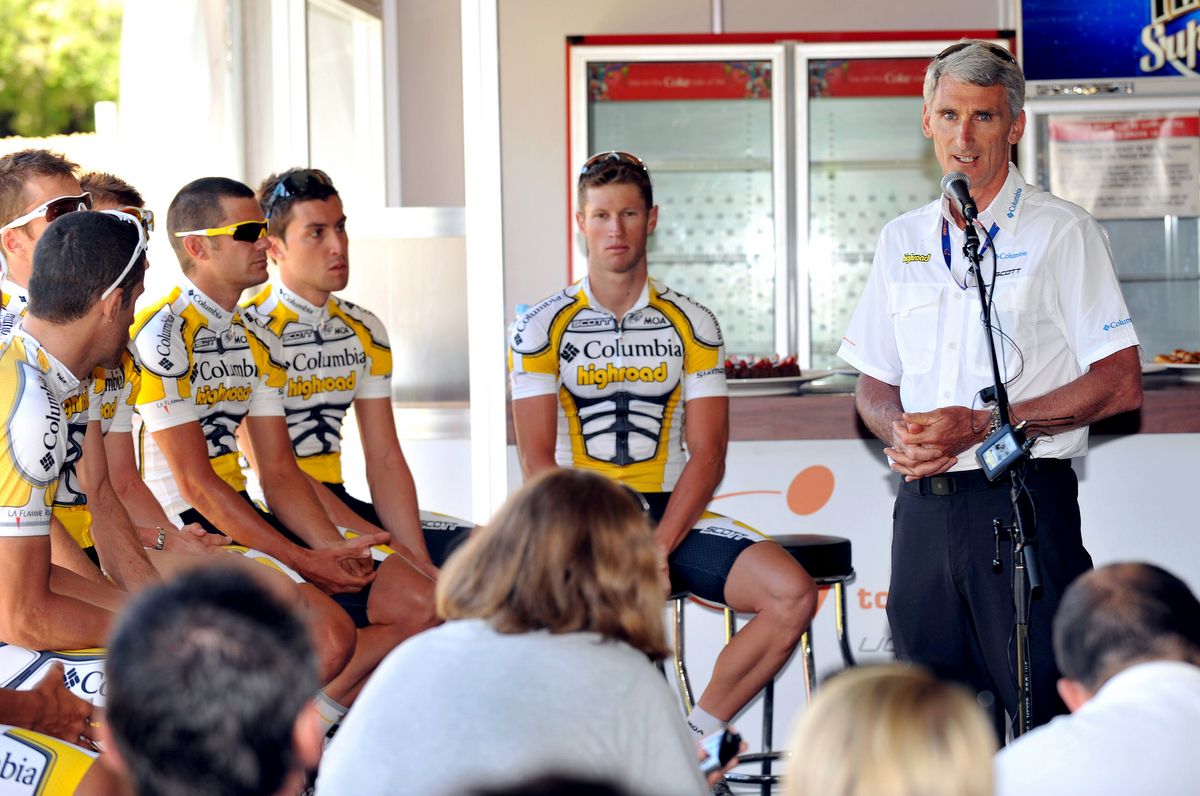 Allan Peiper with the Colombia Highroad team