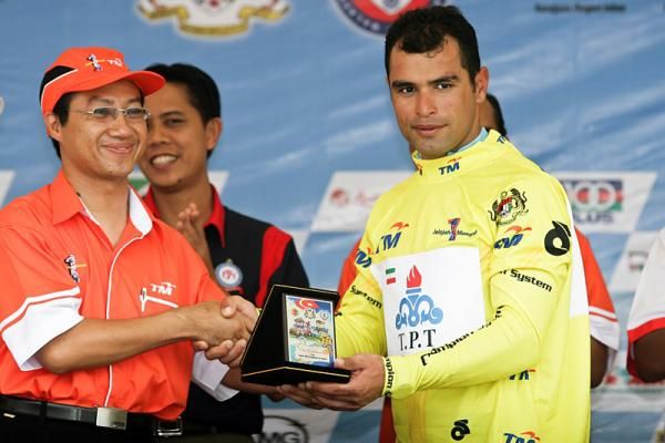 Mehdi Sohrabi (Tabriz Petrochemical Team) is the first leader of the 2011 Jelajah Malaysia race.