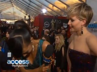 Jennifer LawrenceJennifer Lawrence gets angry with a reporter on the SAG red carpet with