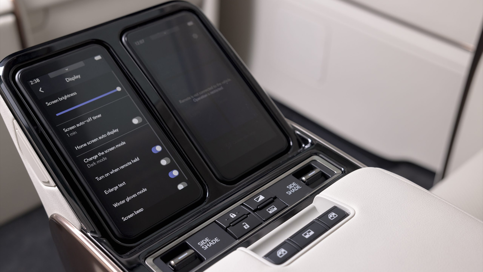 Lexus LM350h