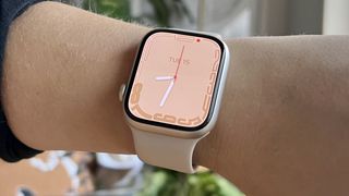 Apple Watch 7 contour face