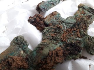 Anglo-Saxon textiles became mineralized due to close proximity to a metal brooch